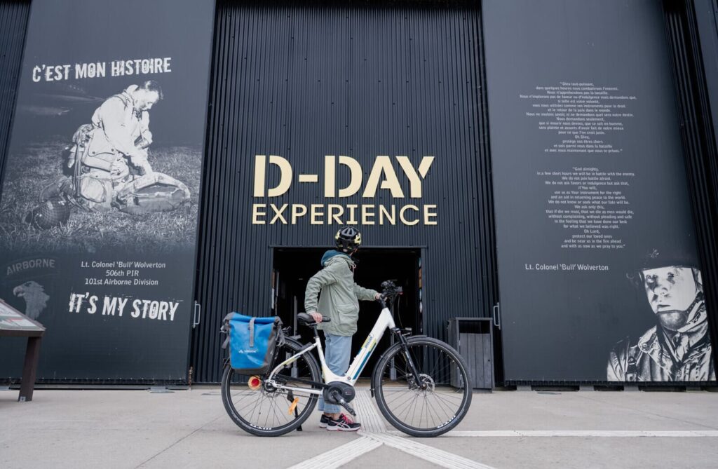 Entrée du musée D-Day Experience à Saint-Côme-du-Mont, près de Carentan