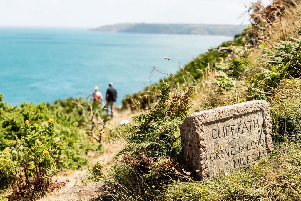 Randonneur à pied à jersey, sur le cliff Path, Que faire à Jersey ?