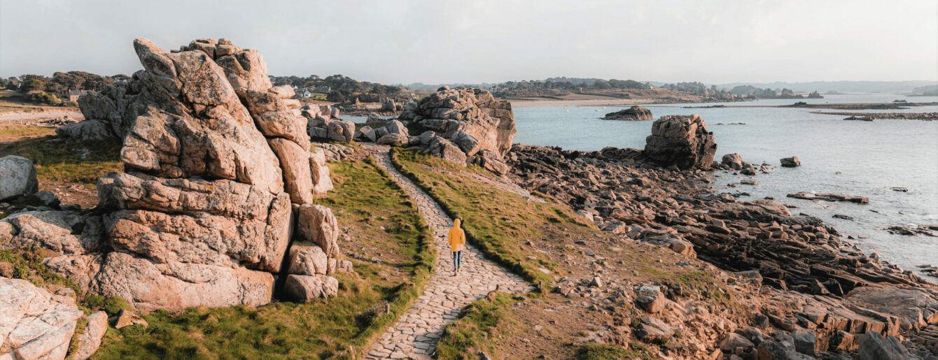 Sentier de randonnée durable en Bretagne le long du littoral